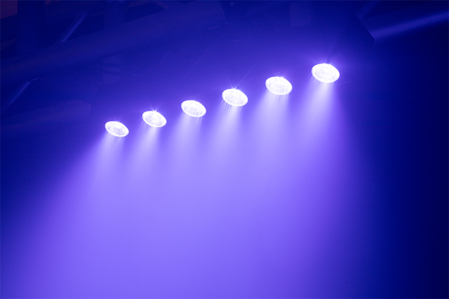 Event Lighting PIXBAR6X12 effect Purple 1500 x 1000 px