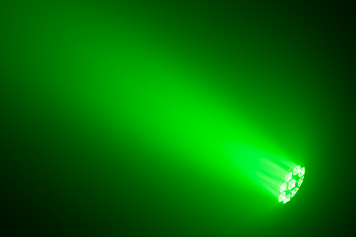 Event Lighting PAR9X15O Green view 1500 x 1000 px