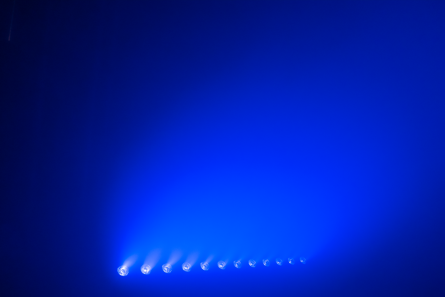 Event Lighting Effect Blue_PIXBAR12X12W 1500 x 1000 px