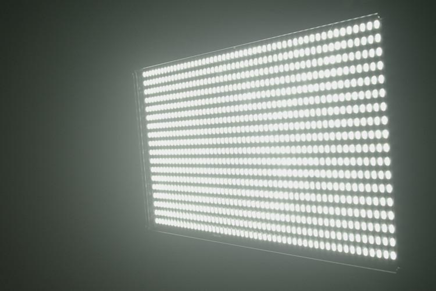 Event Lighting Strobe 1500 × 1000px